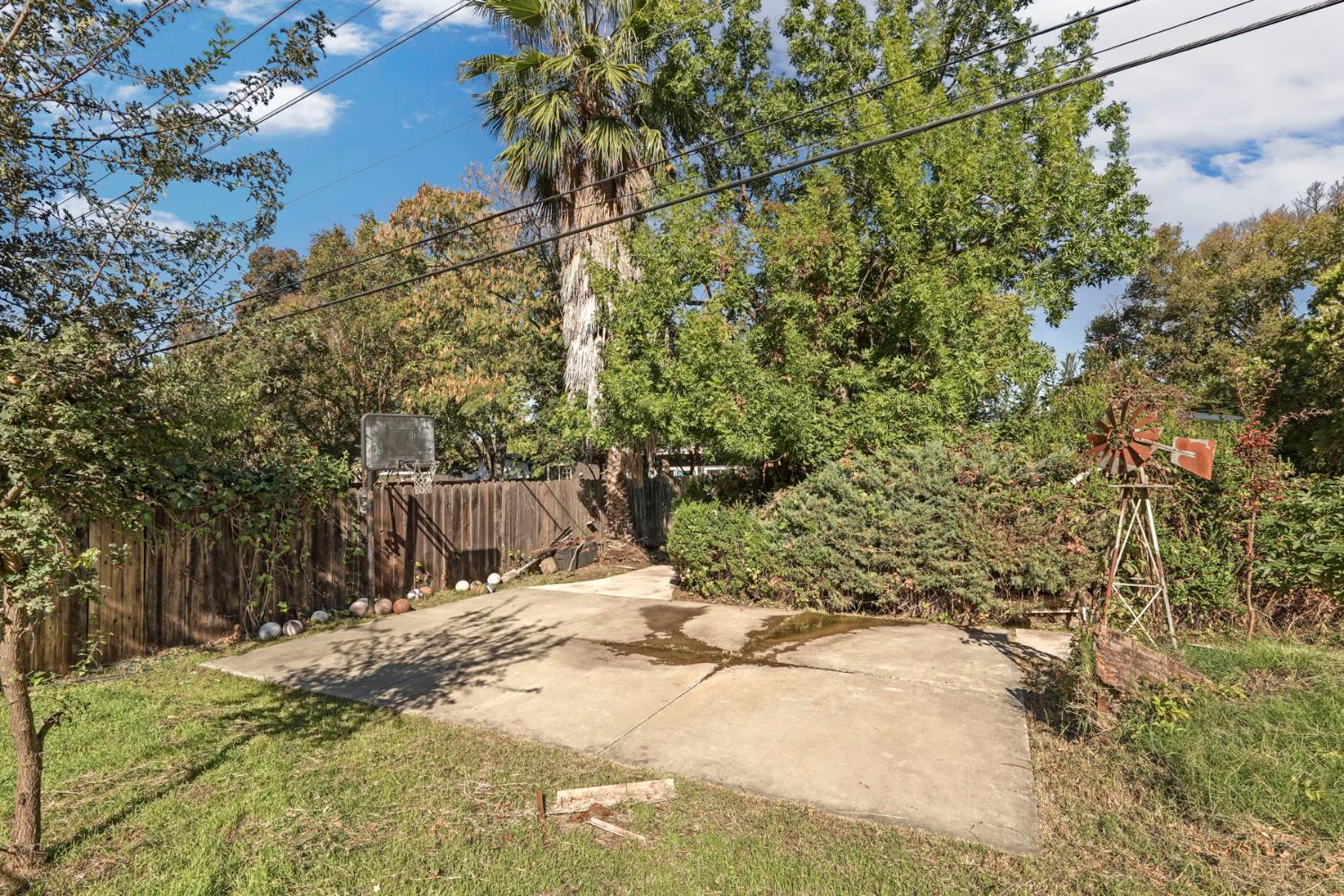 2306 W Swain Road