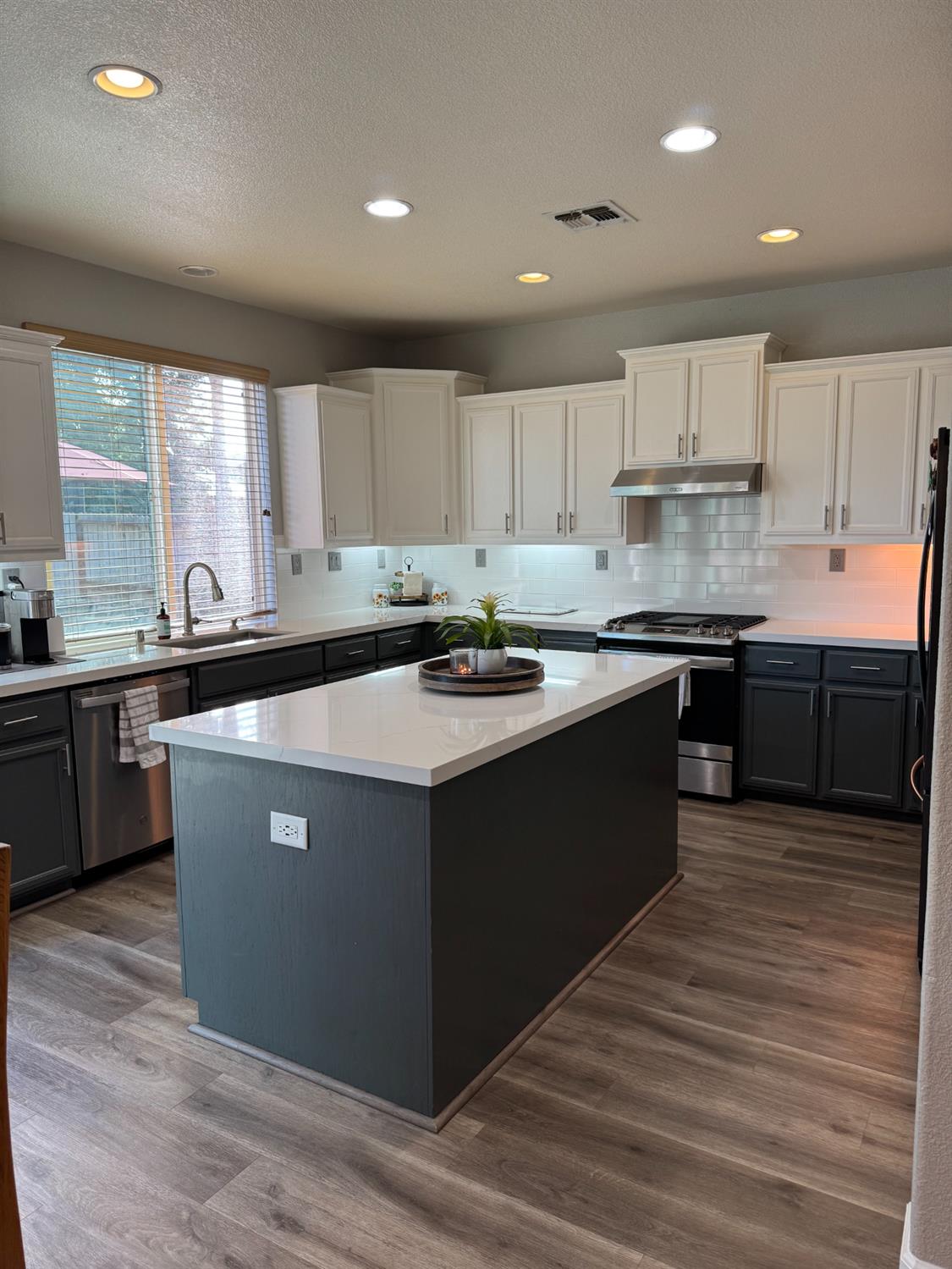 10647 spring creek Place