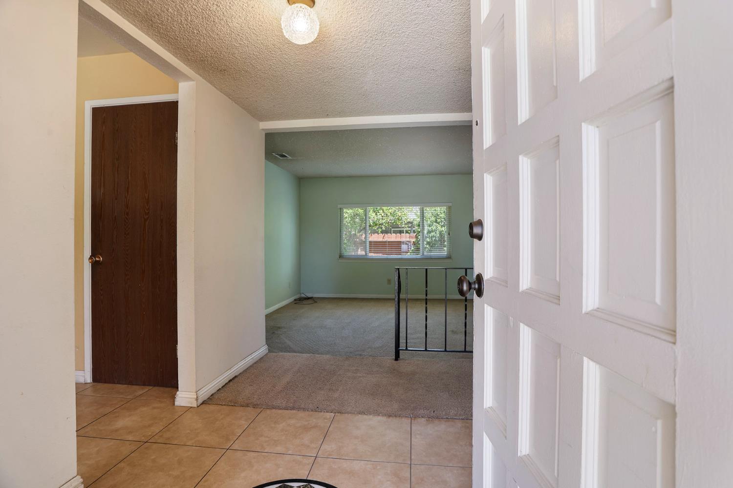 8348 Edgefield Way