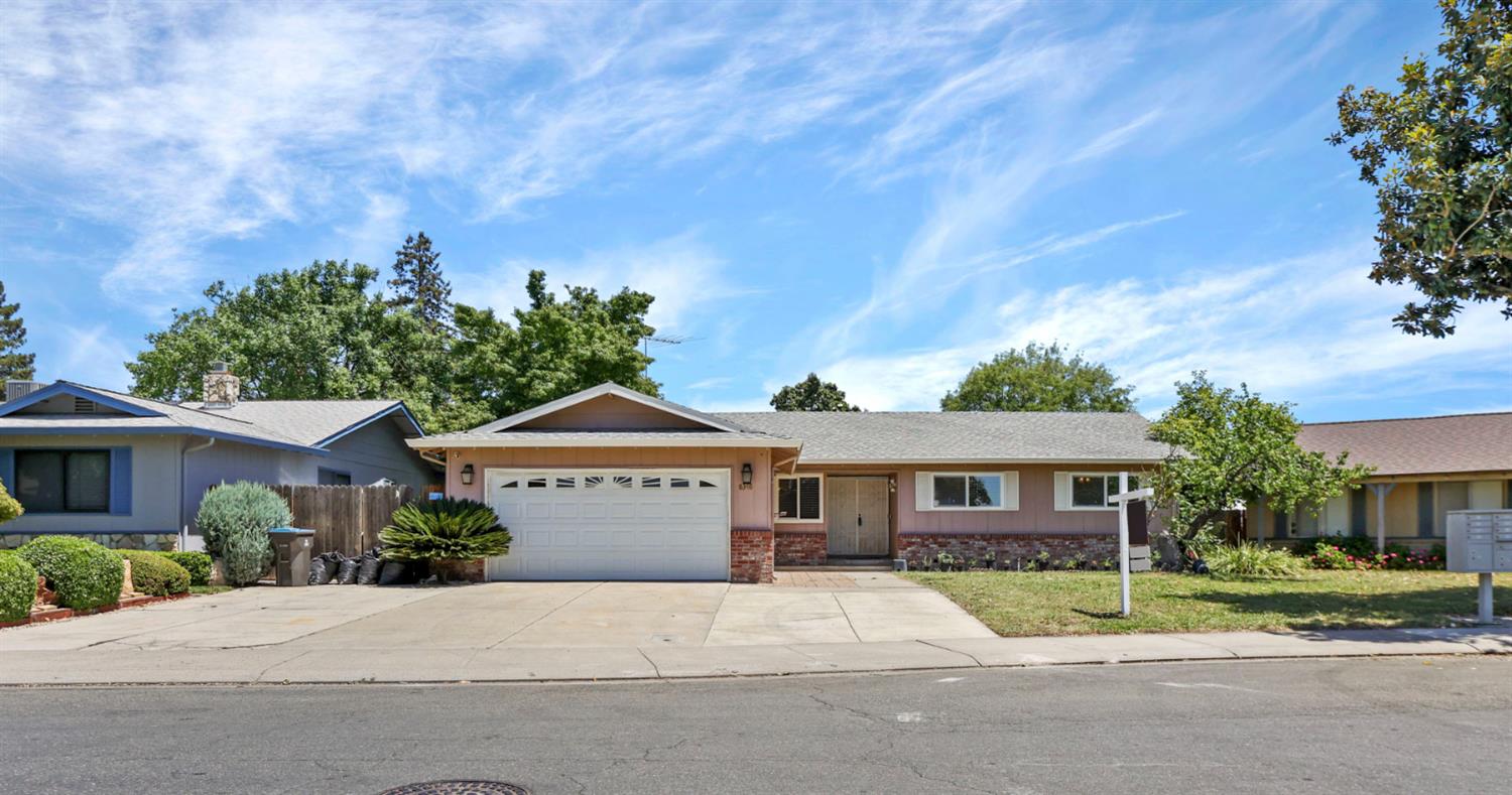 8348 Edgefield Way