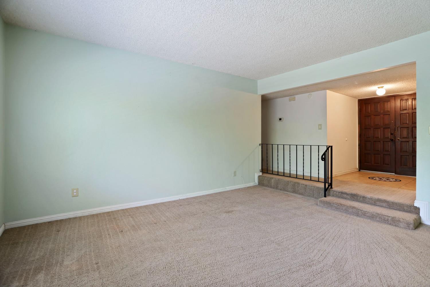 8348 Edgefield Way