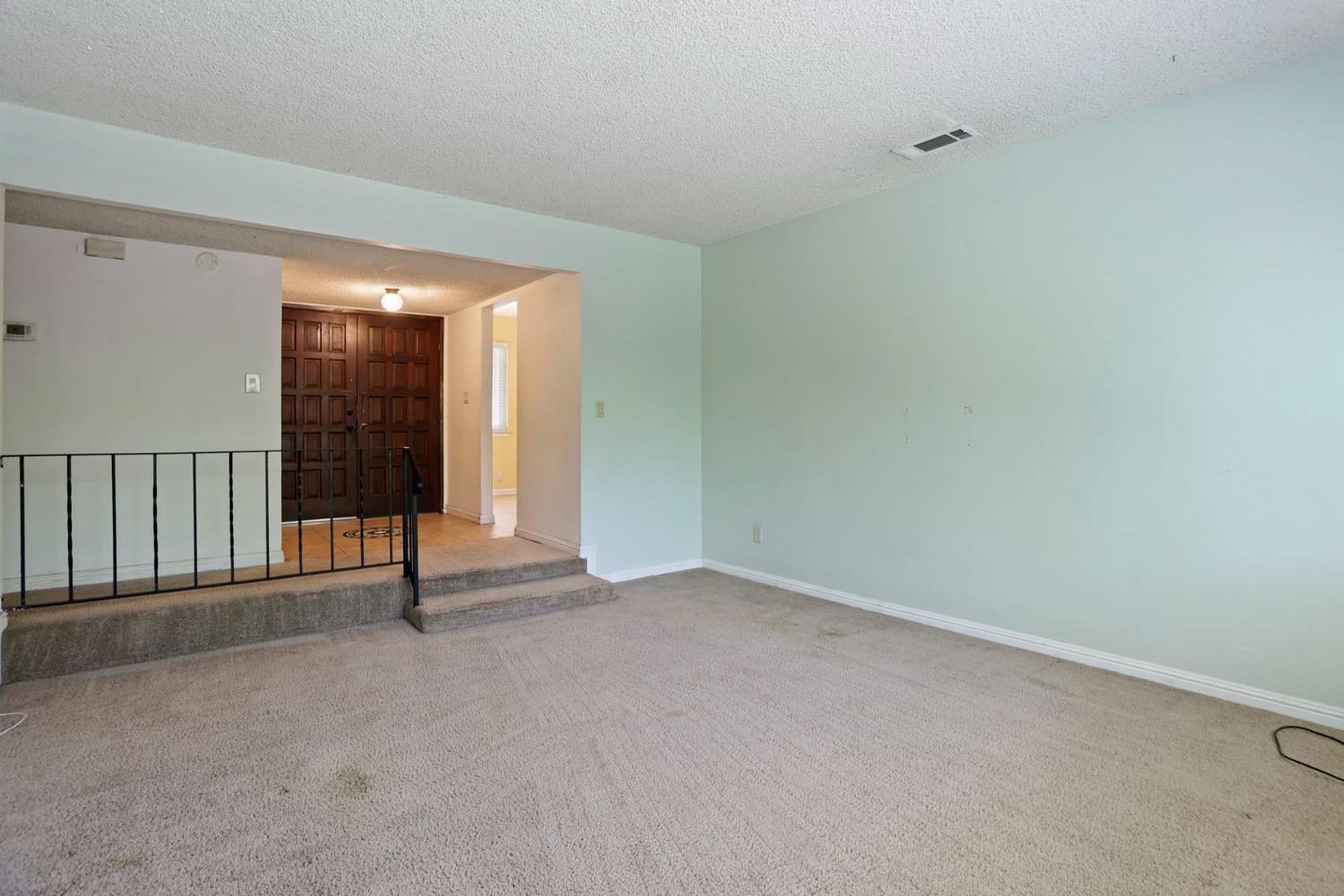 8348 Edgefield Way