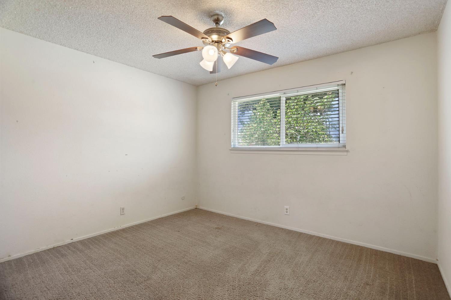 8348 Edgefield Way