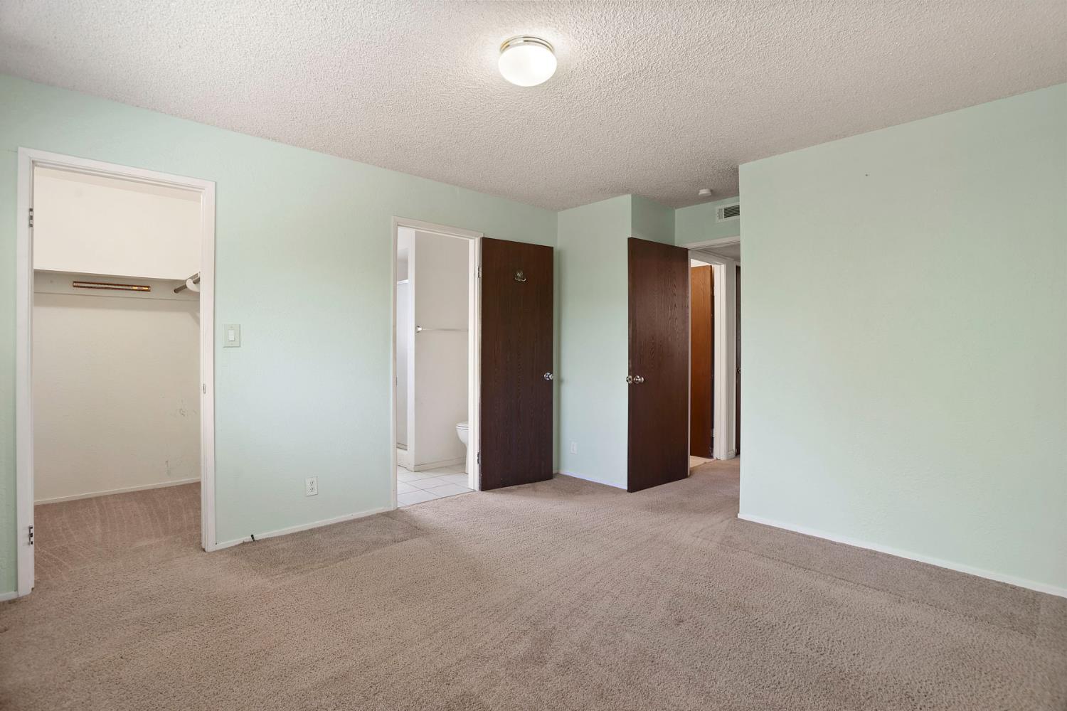 8348 Edgefield Way