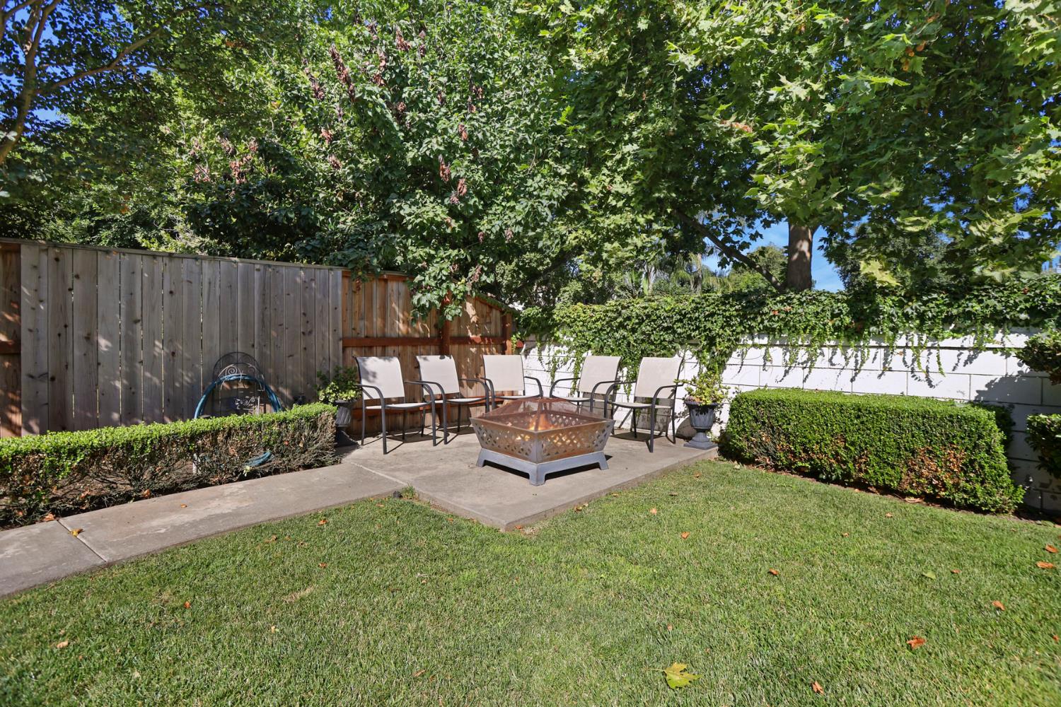 4054 Pine Lake Circle