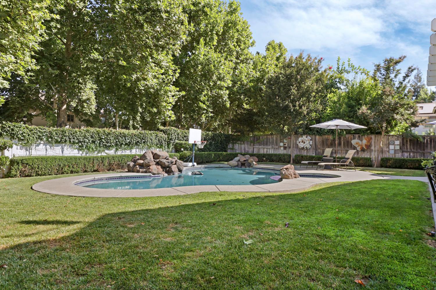 4054 Pine Lake Circle
