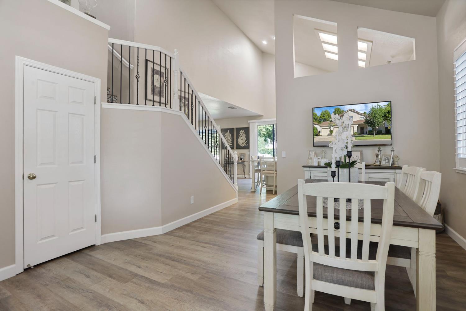 4054 Pine Lake Circle