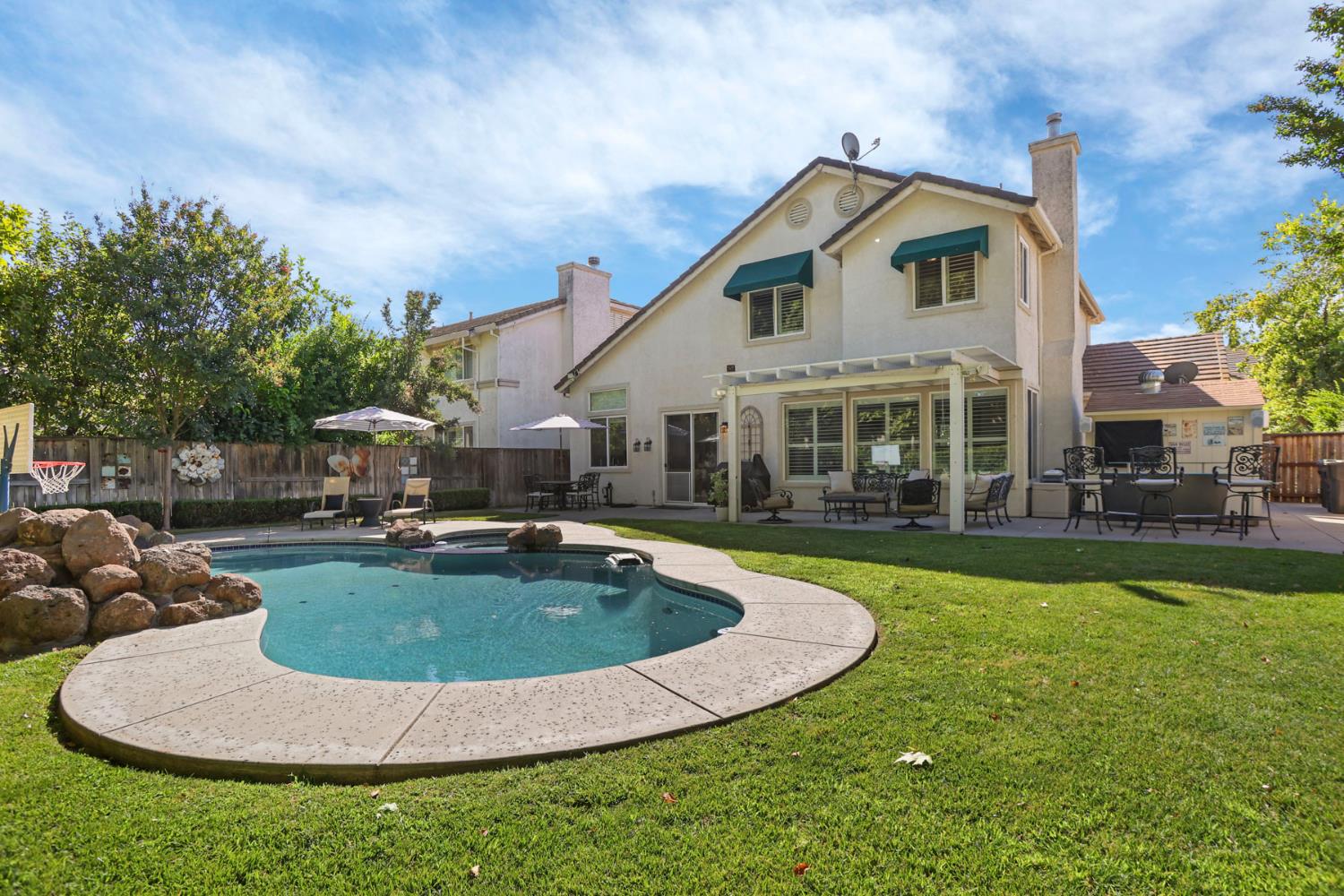 4054 Pine Lake Circle