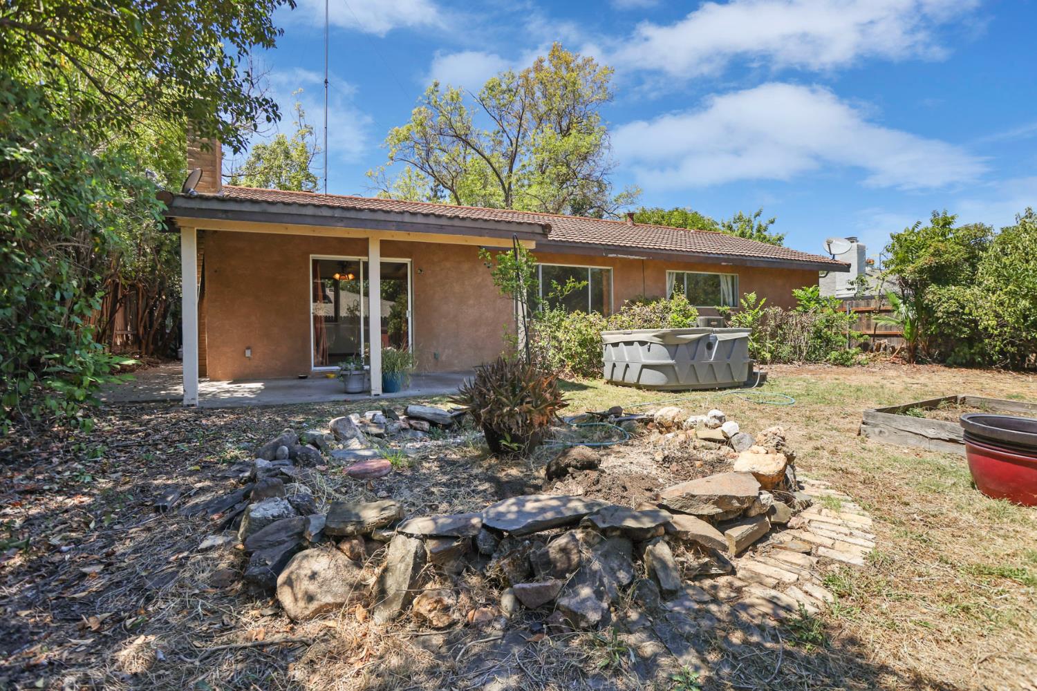 5832 Keyntel Street