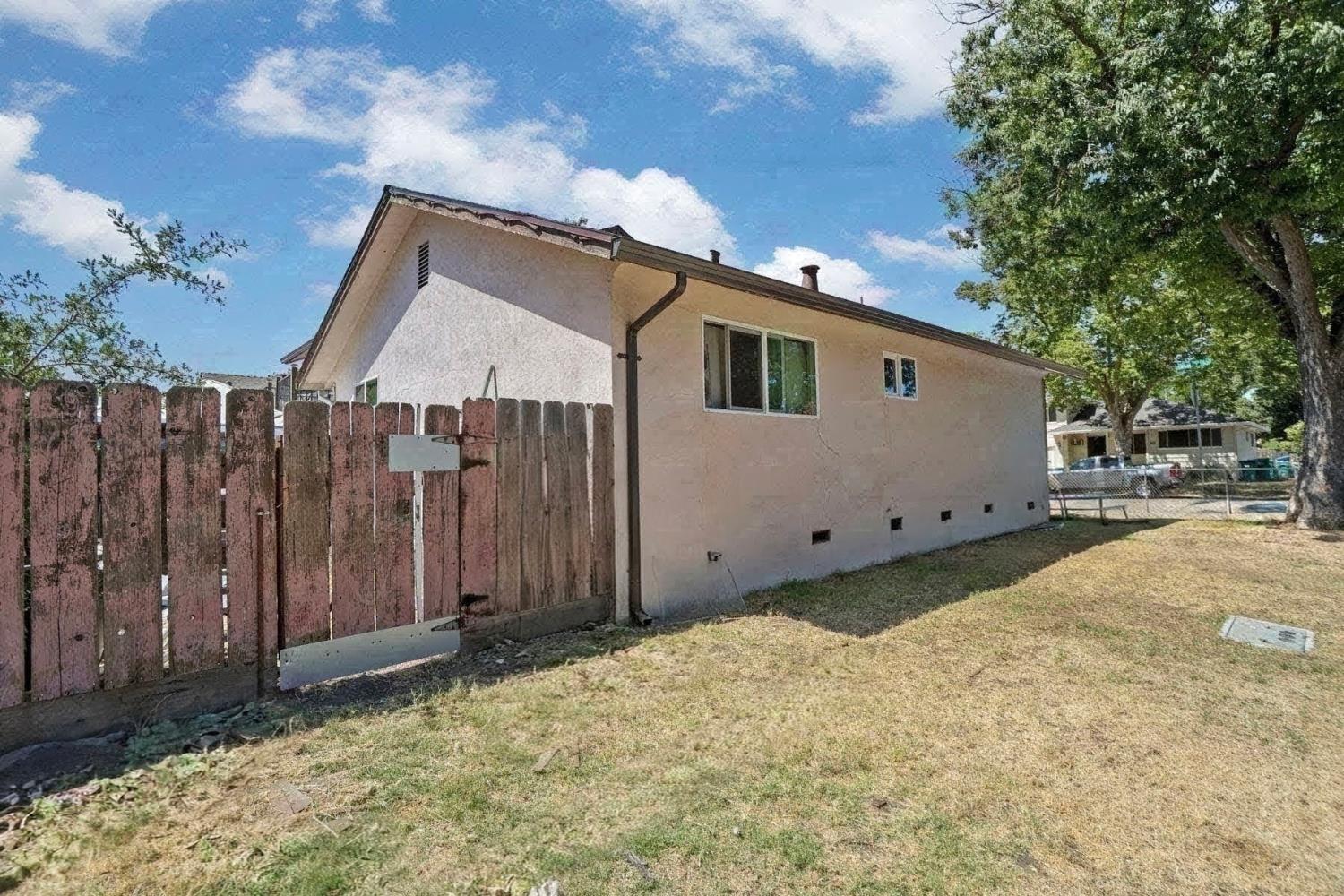 204 Leslie Avenue