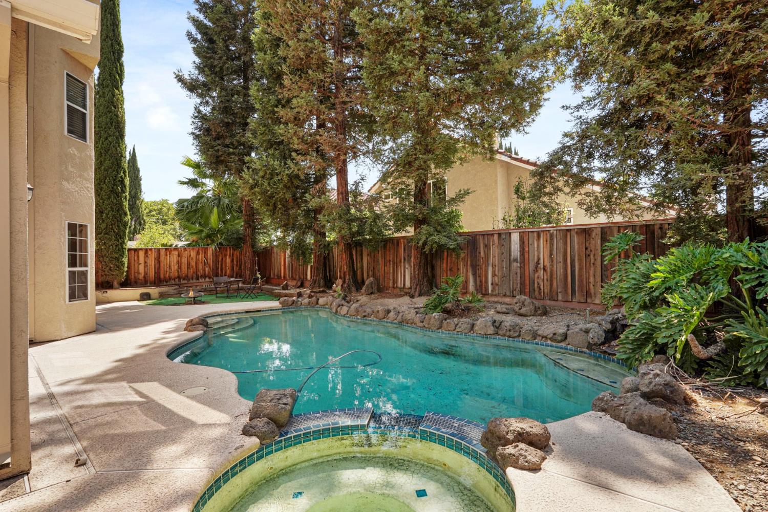1530 Locust Drive