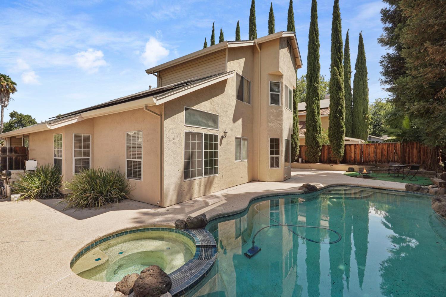 1530 Locust Drive