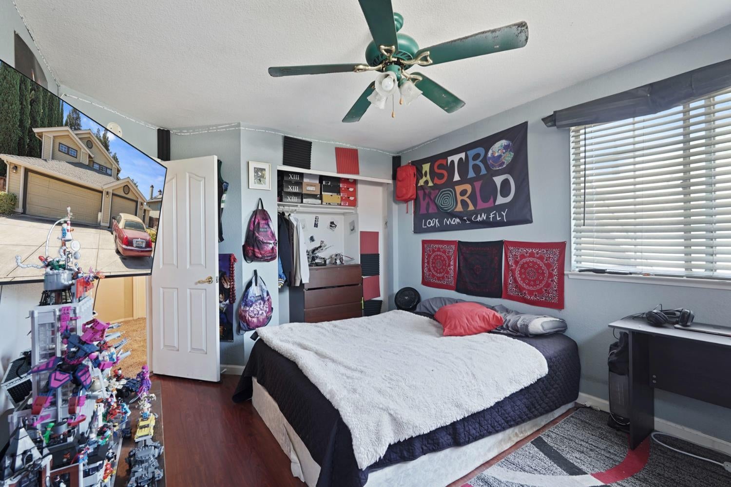 1530 Locust Drive