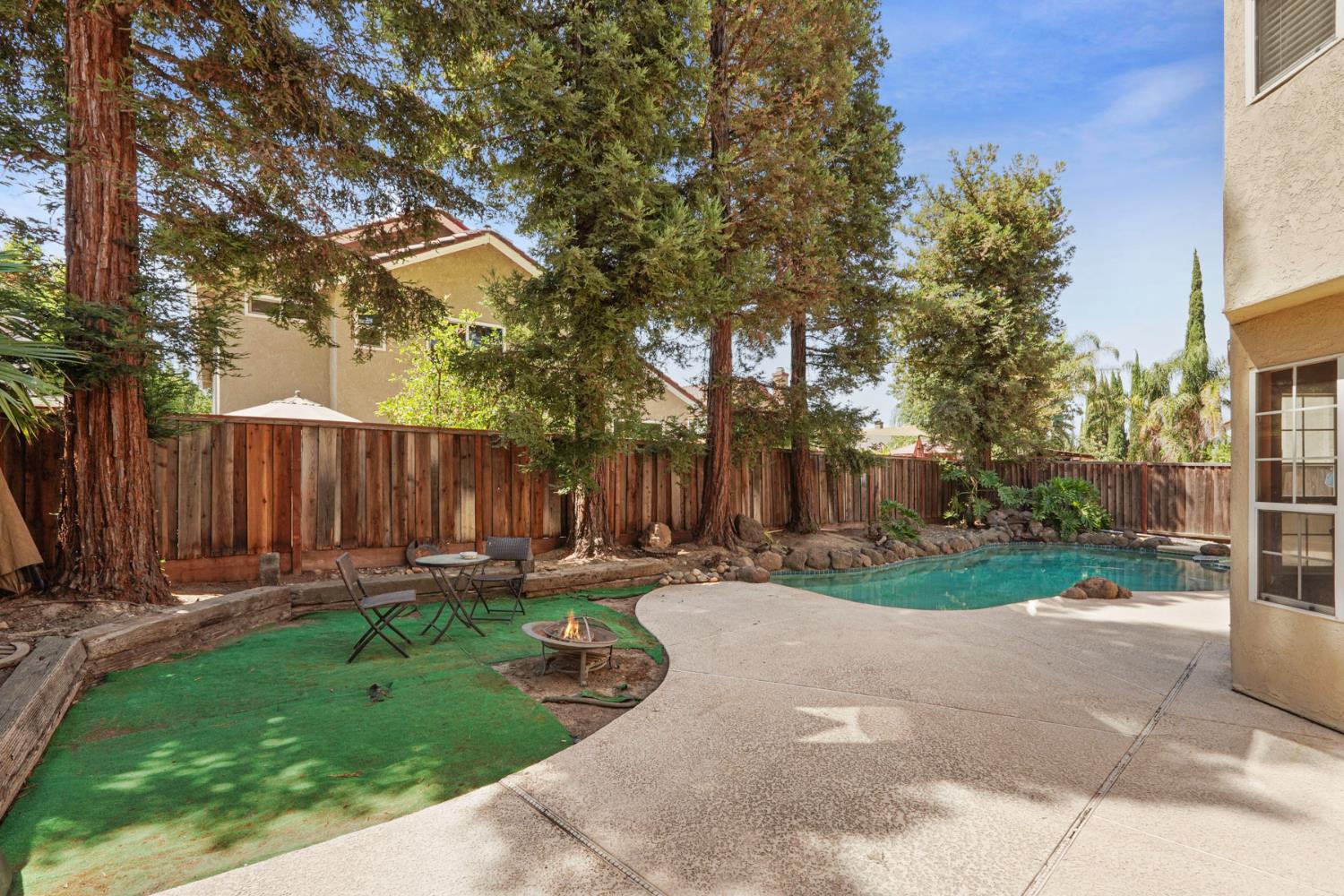 1530 Locust Drive