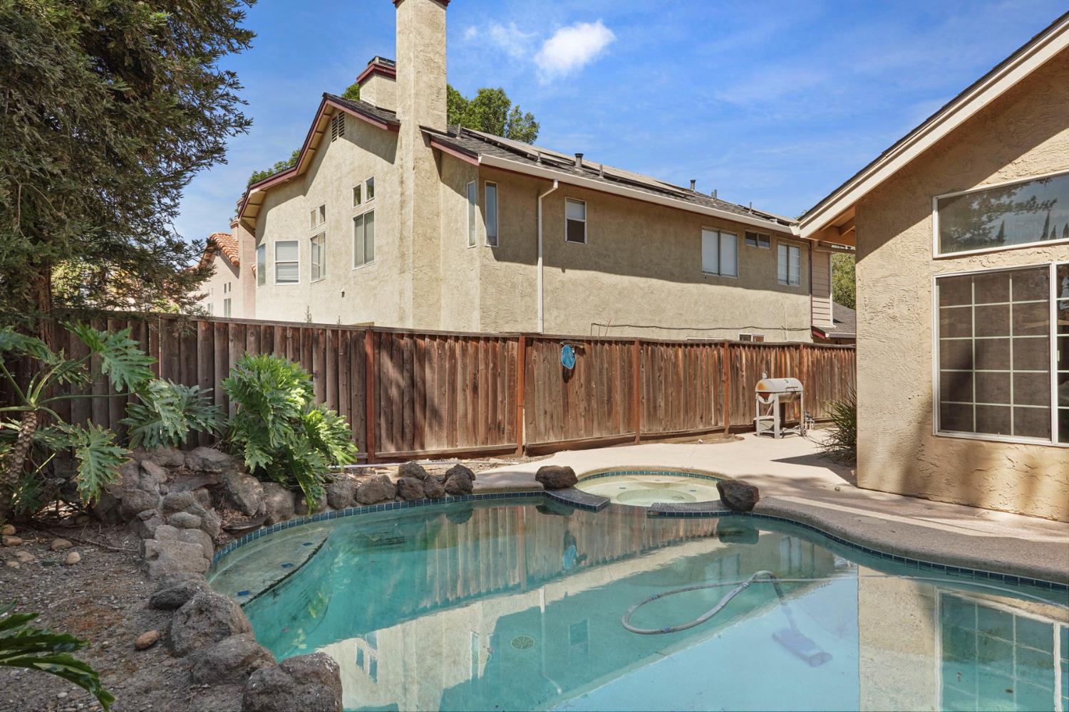1530 Locust Drive