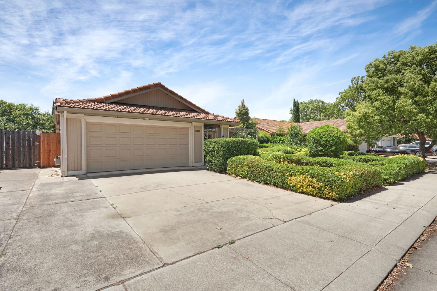 530 Mahogany Lane
