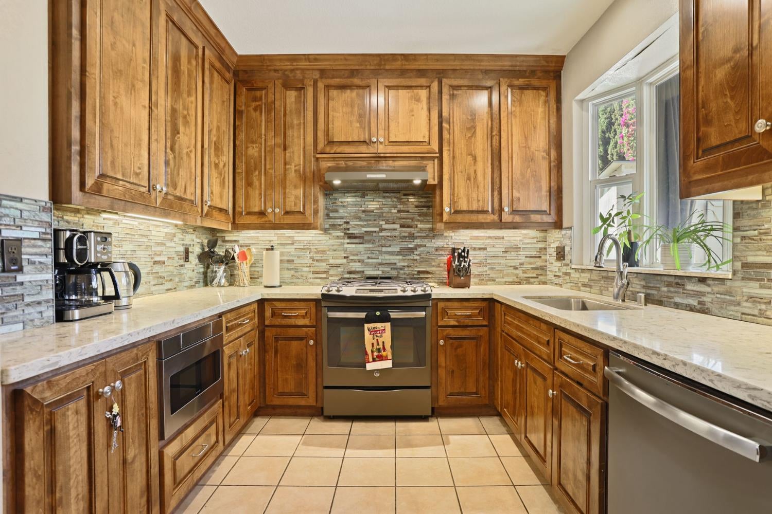 1549 Woodland Court