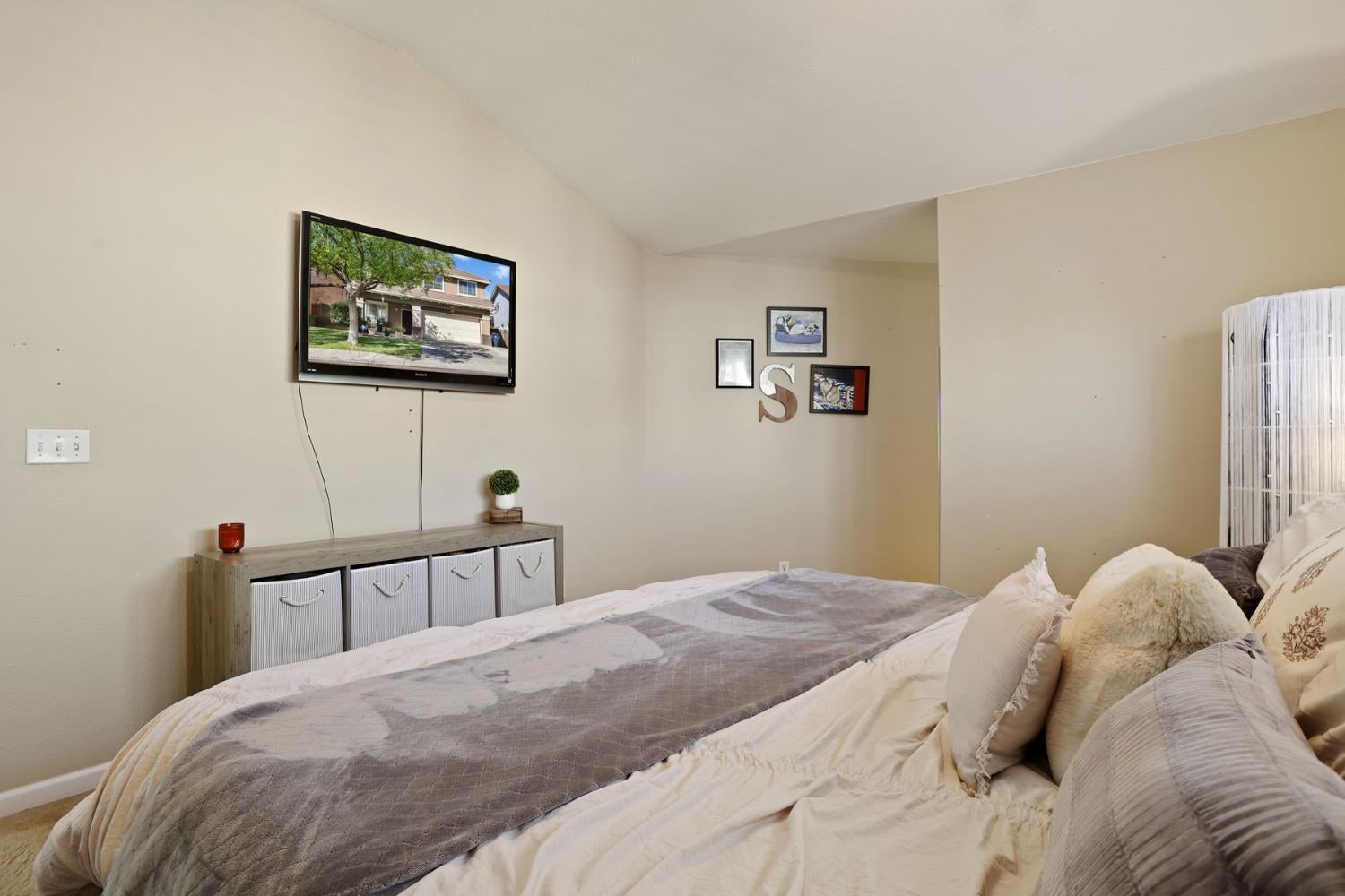 1549 Woodland Court
