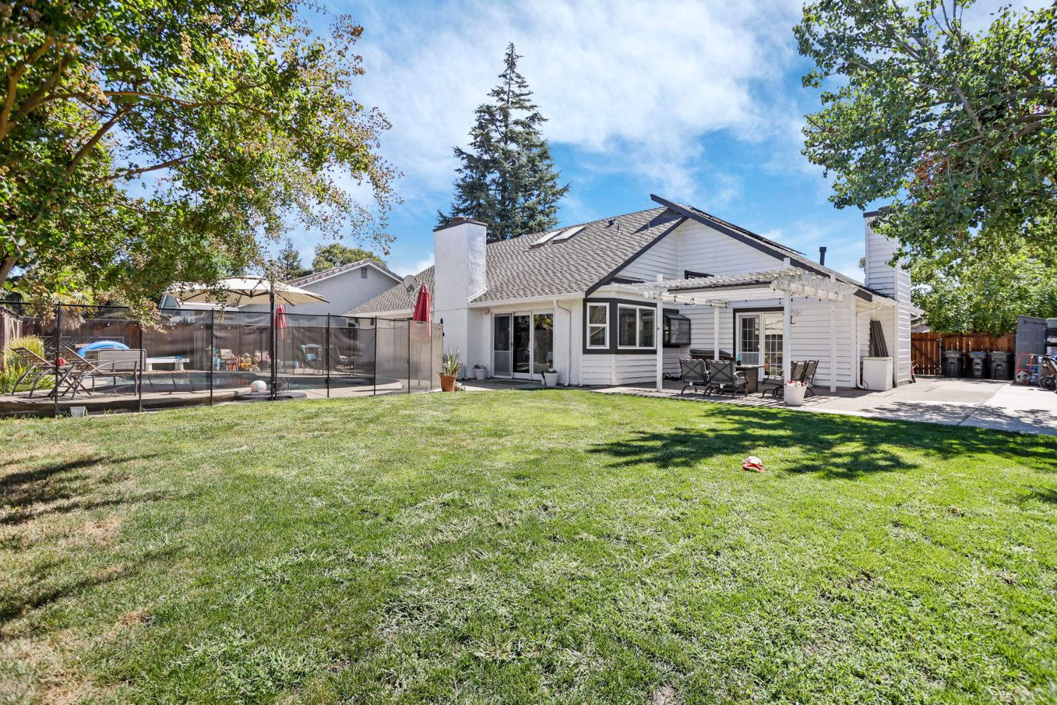 2655 Meadow Lake Drive