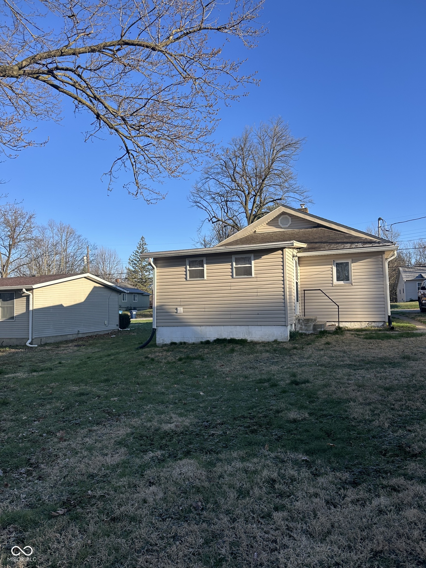 132 W Berry Street