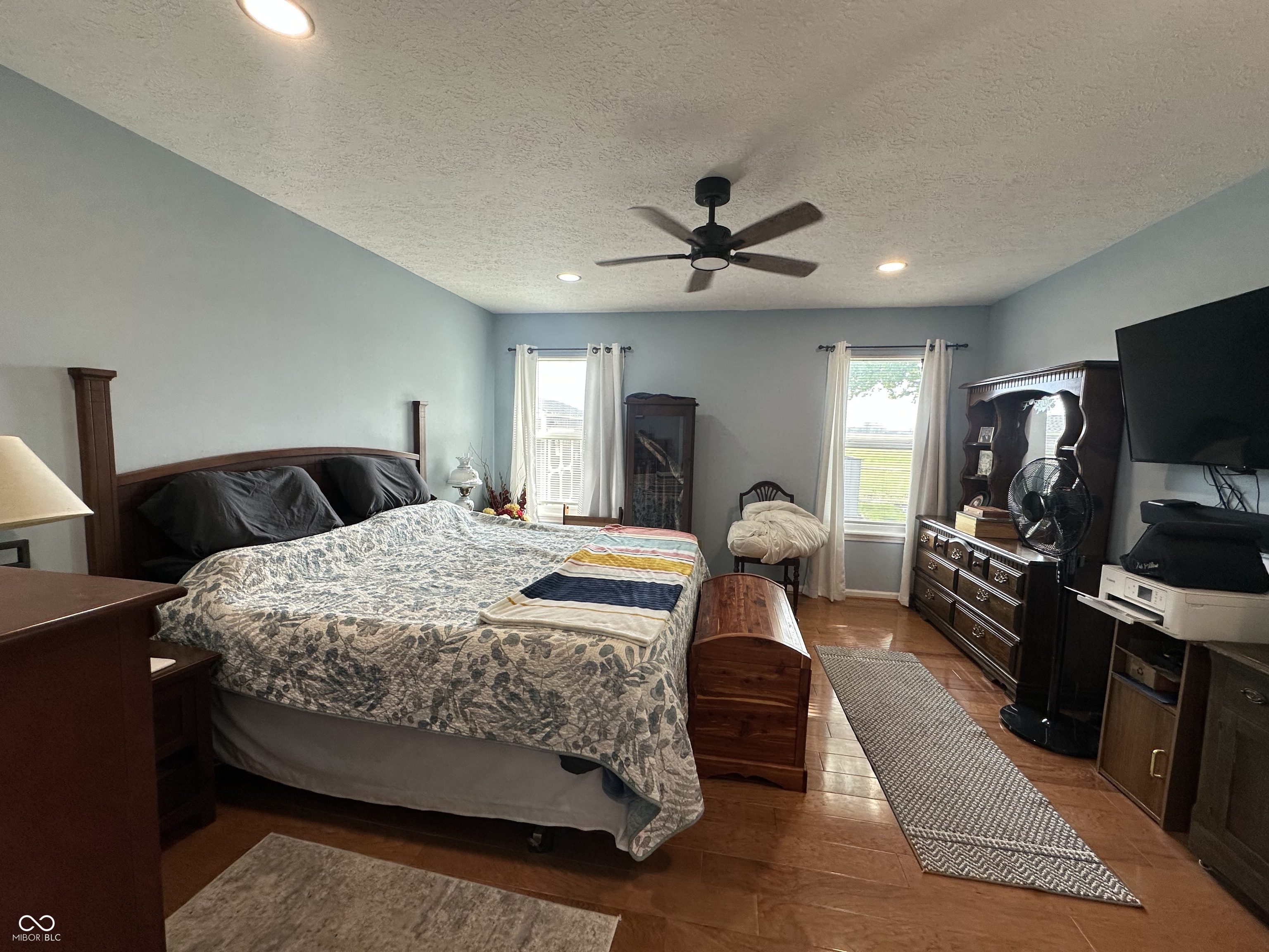 1009 Honeysuckle Drive