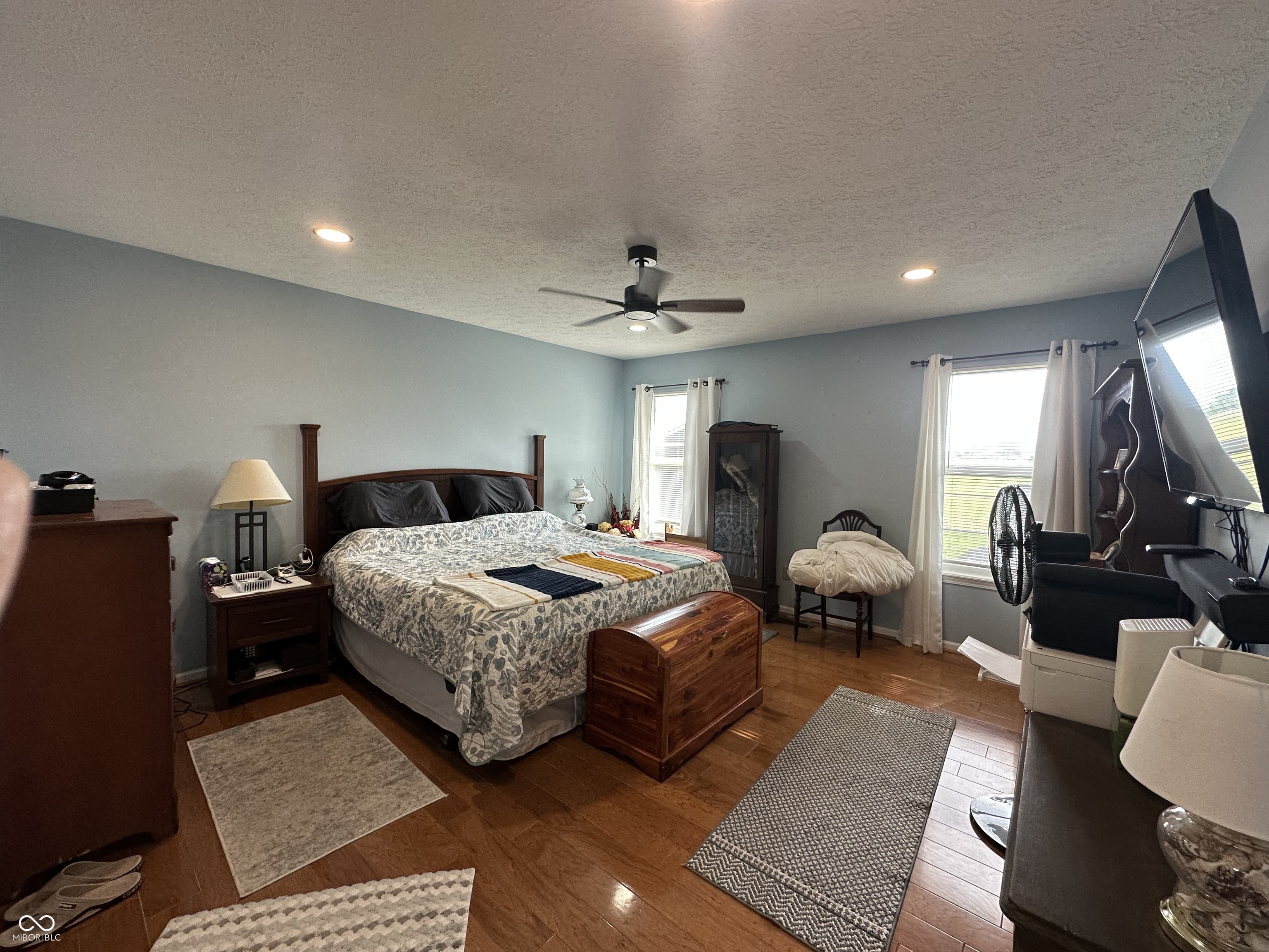 1009 Honeysuckle Drive