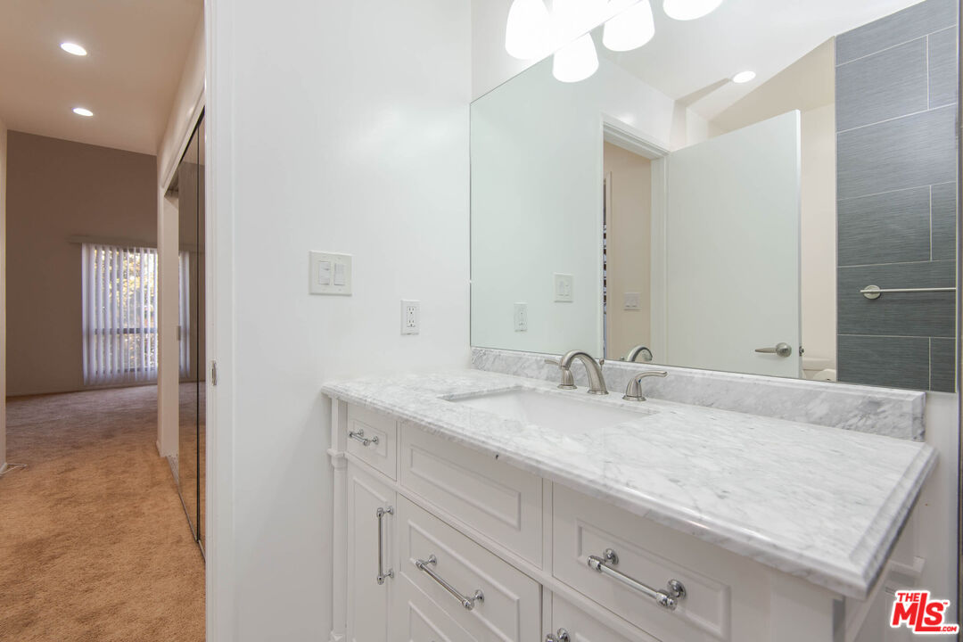 1440 Veteran Ave Unit: 320