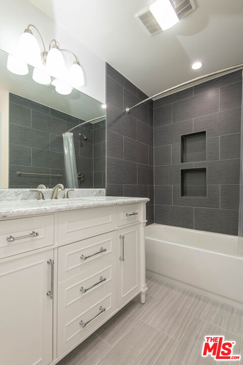 1440 Veteran Ave Unit: 320