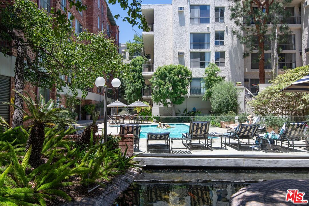 1440 Veteran Ave Unit: 320