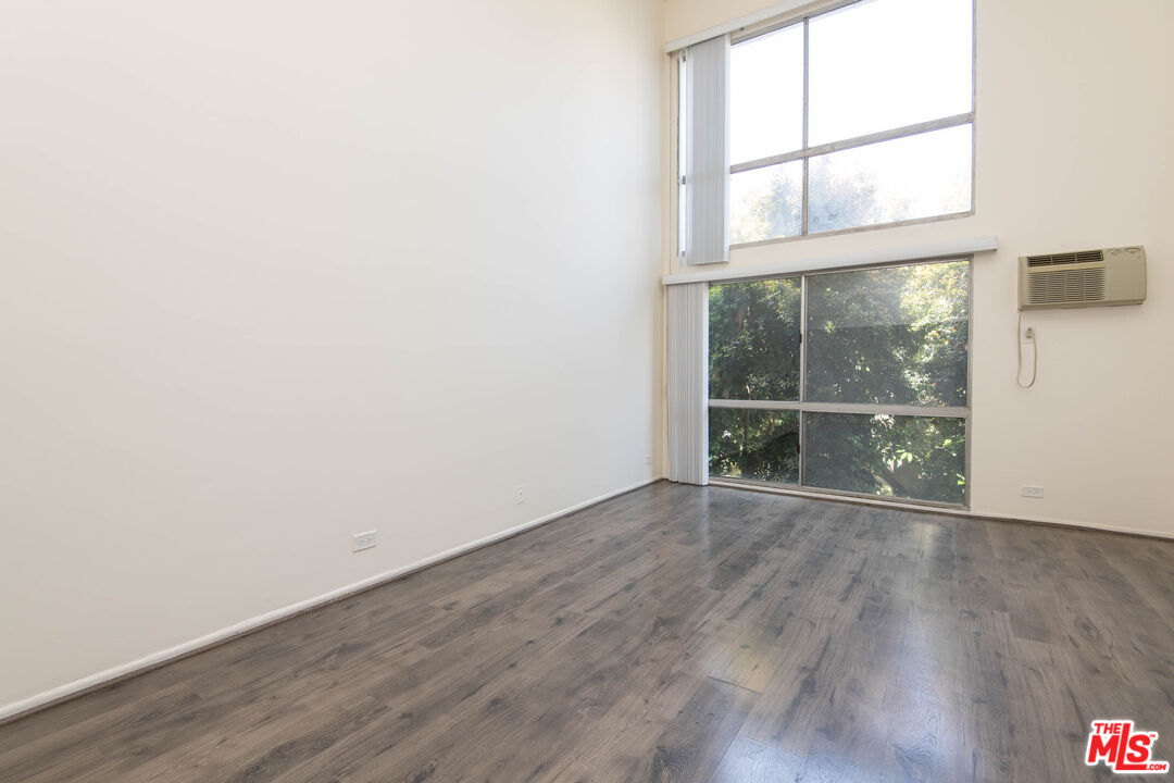 1440 Veteran Ave Unit: 320