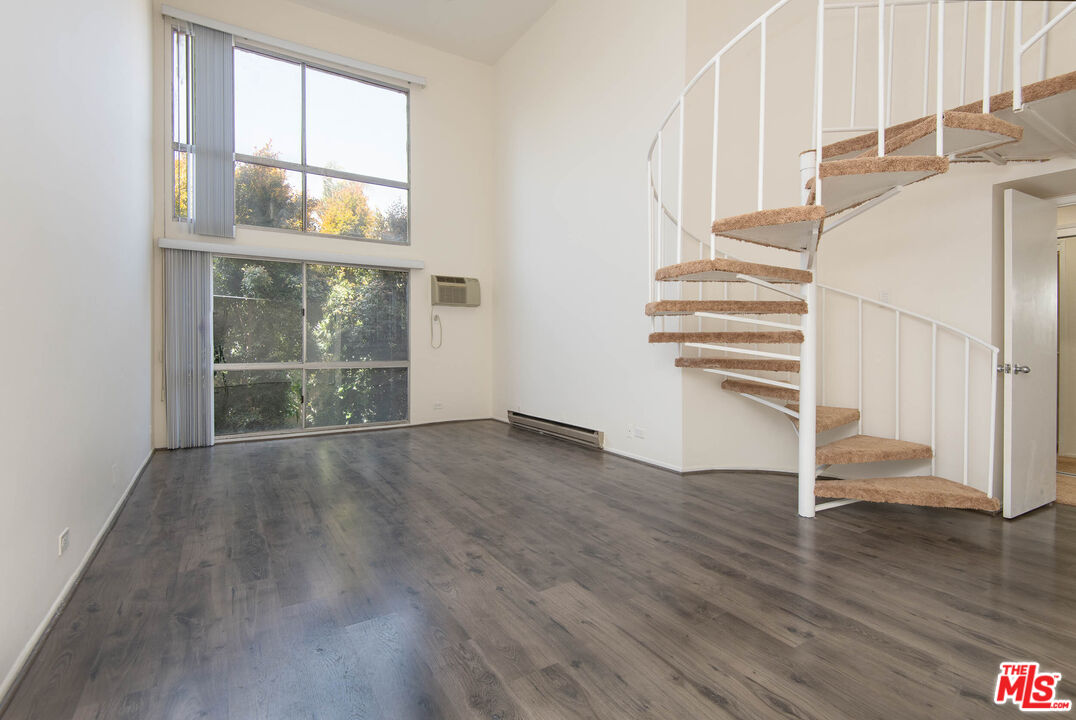 1440 Veteran Ave Unit: 320