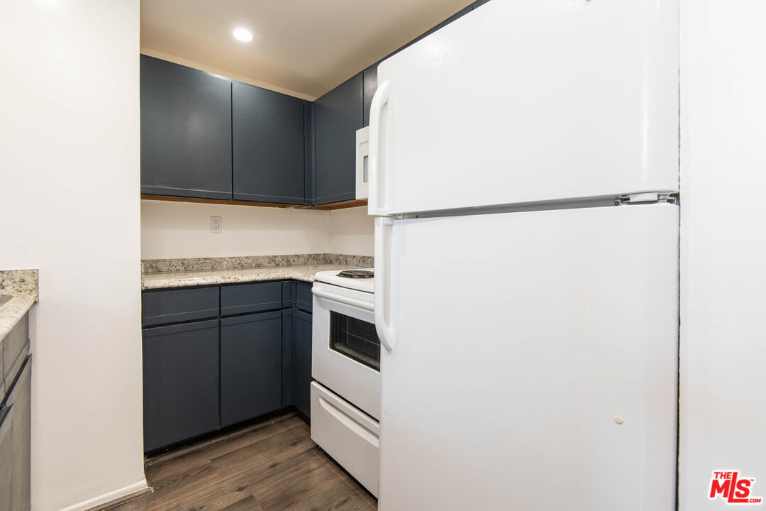 1440 Veteran Ave Unit: 320