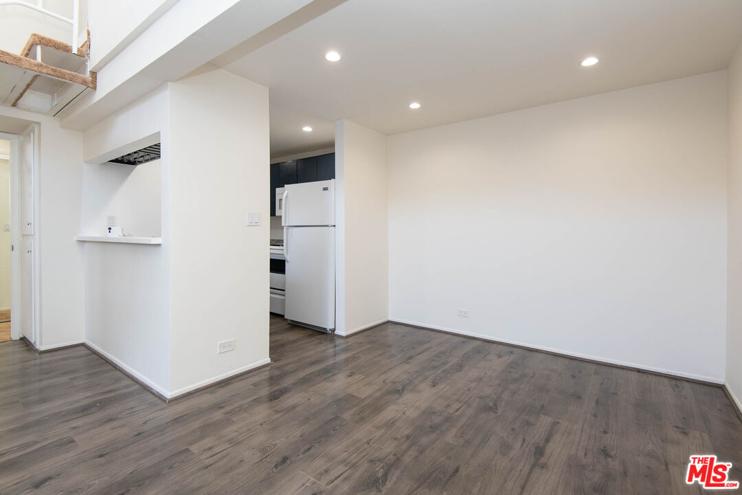 1440 Veteran Ave Unit: 320