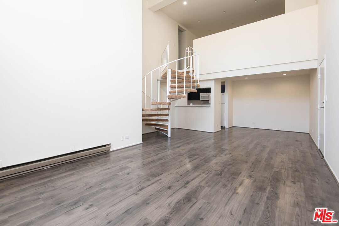 1440 Veteran Ave Unit: 320
