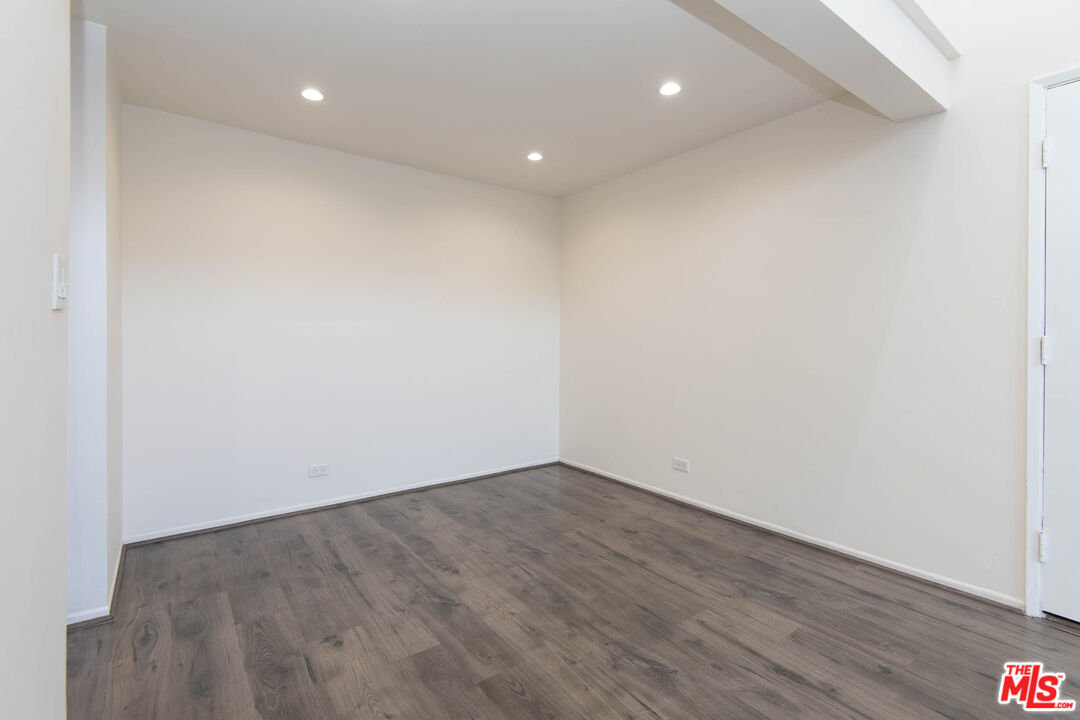 1440 Veteran Ave Unit: 320