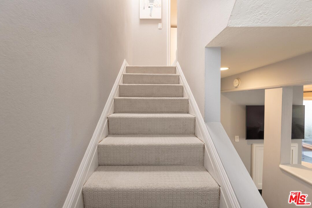 11744 Moorpark St Unit: O