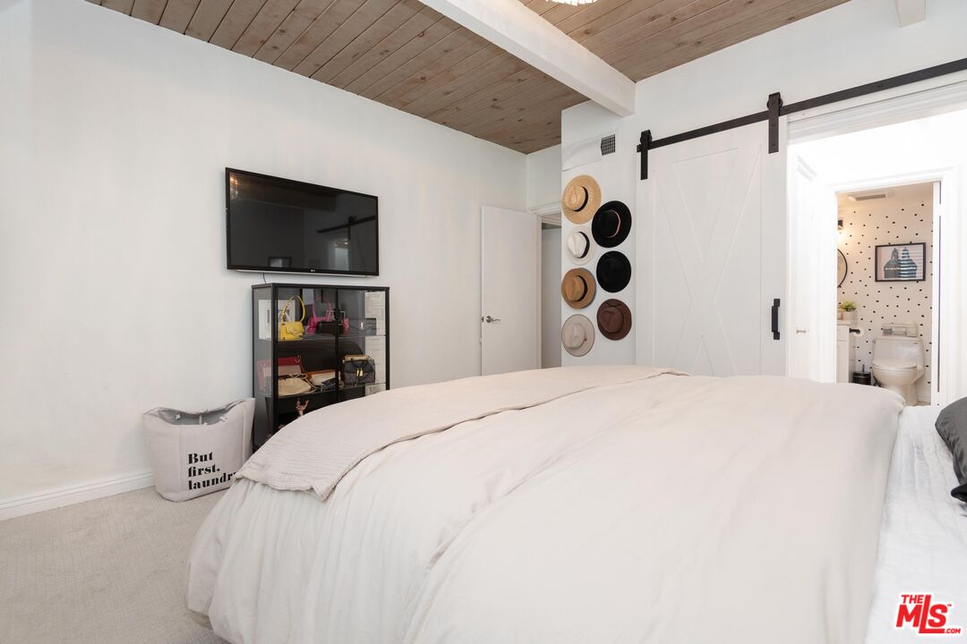 11744 Moorpark St Unit: O