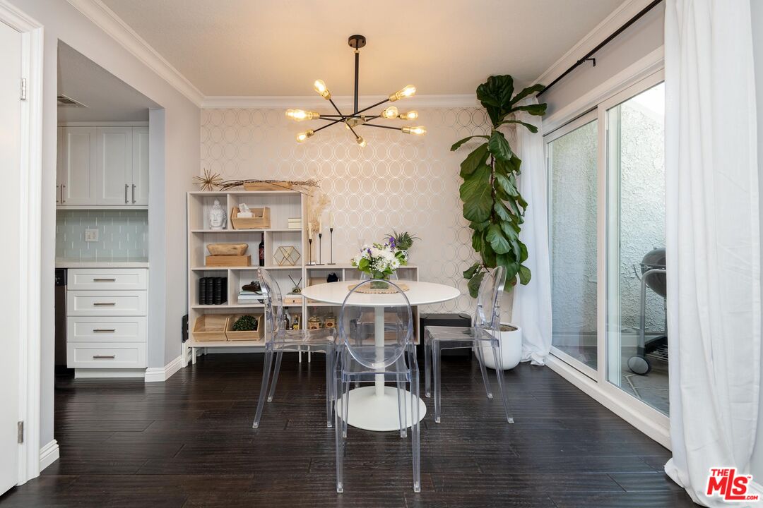 11744 Moorpark St Unit: O