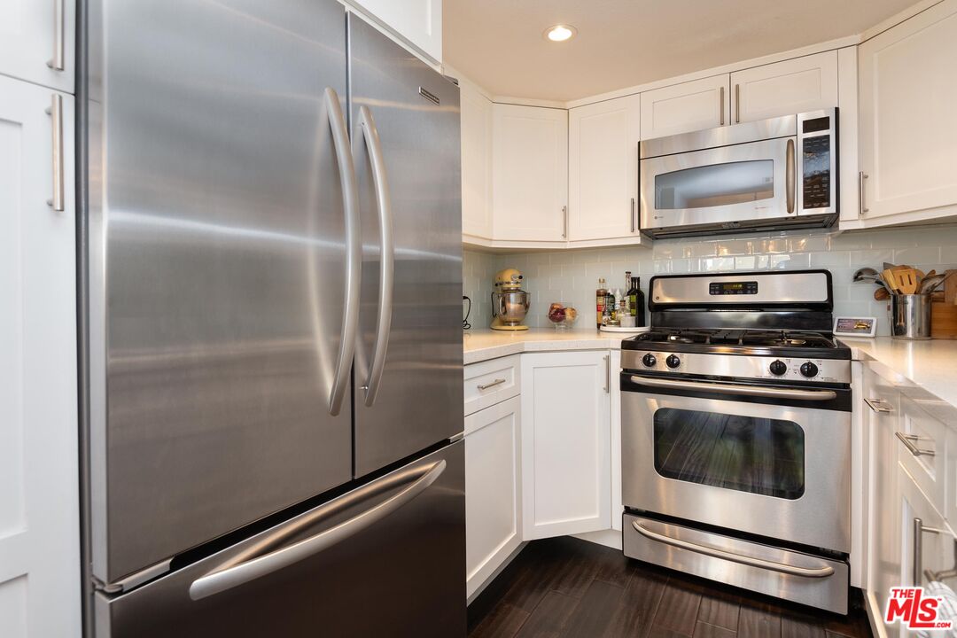 11744 Moorpark St Unit: O