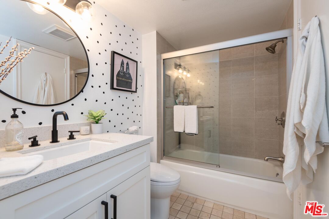 11744 Moorpark St Unit: O