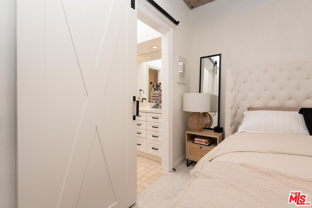 11744 Moorpark St Unit: O