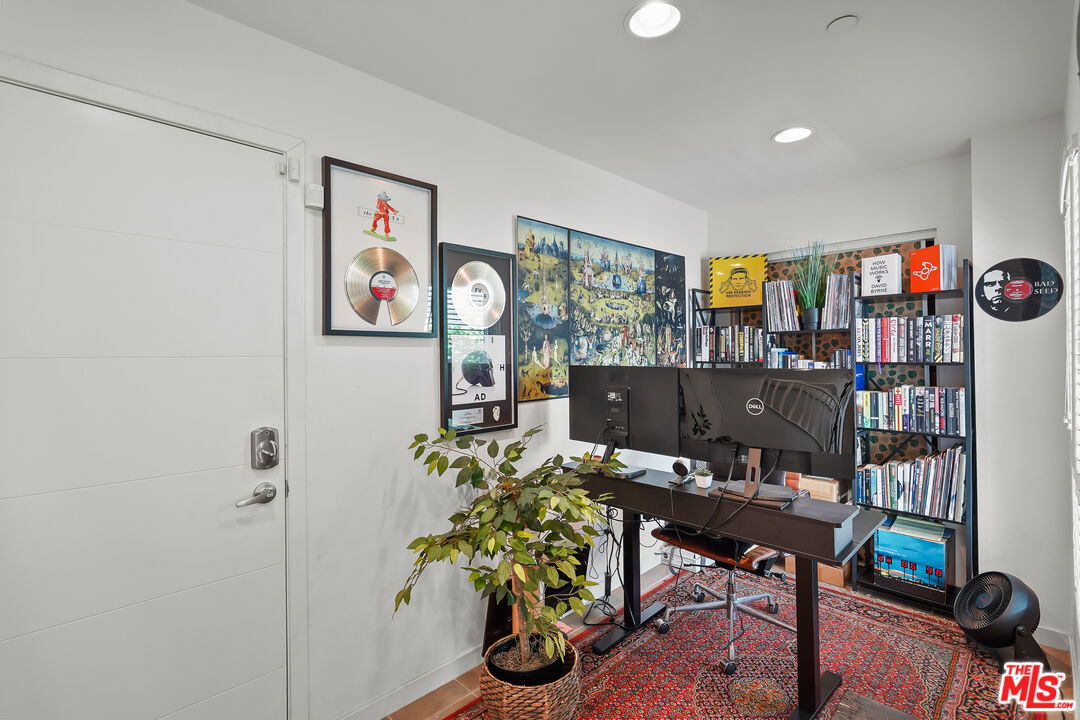 5637 Cielo Way