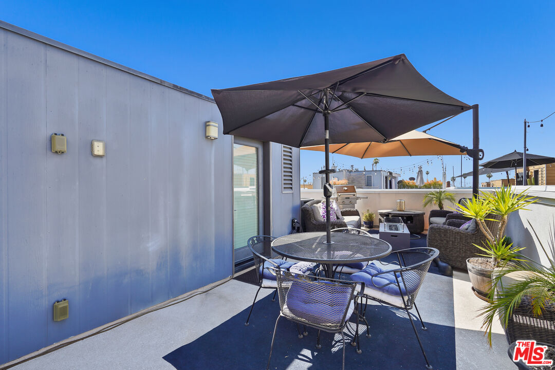 5637 Cielo Way
