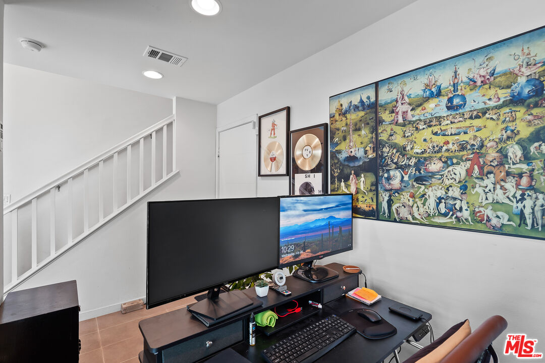 5637 Cielo Way
