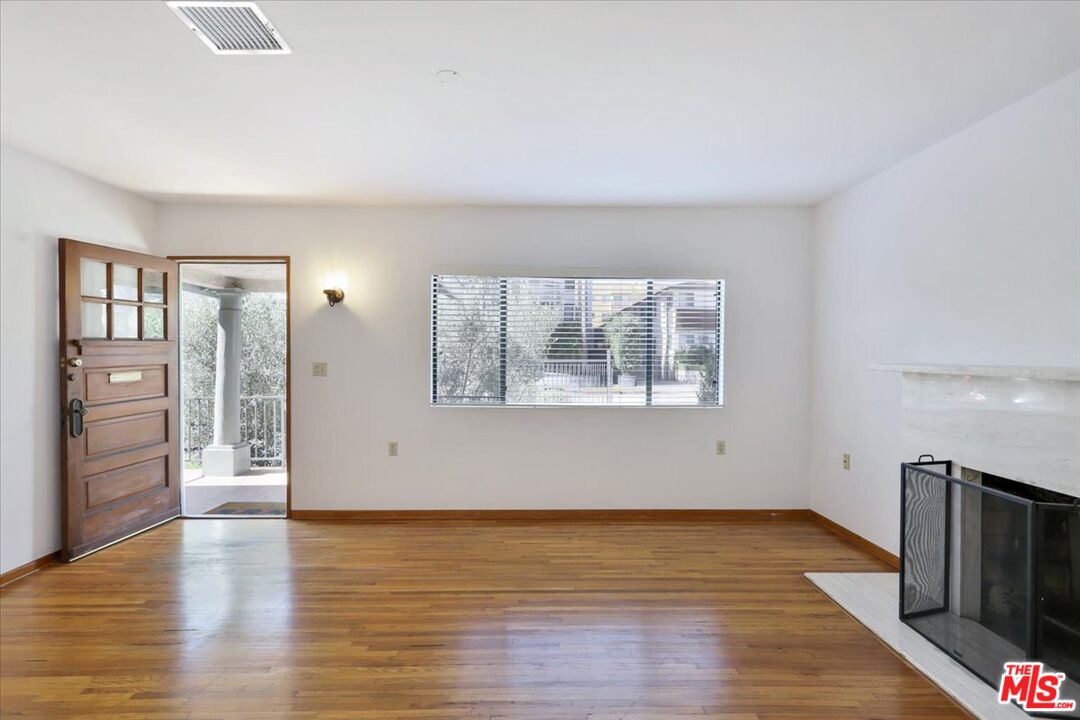 1234 N Mansfield Ave