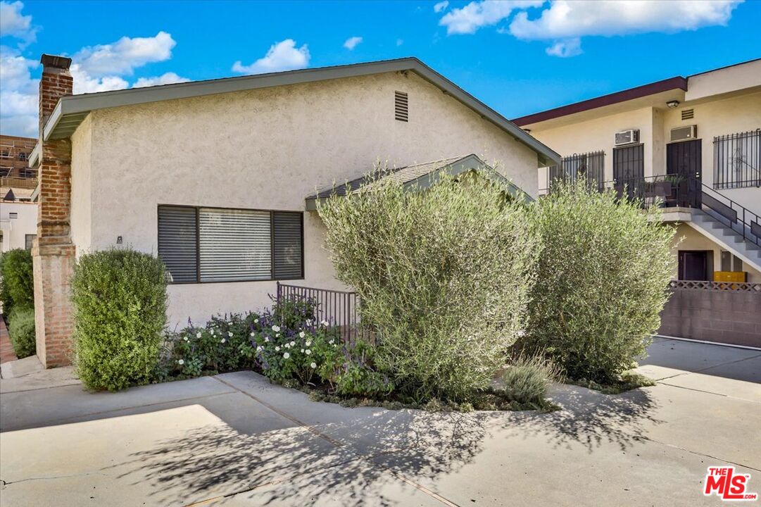 1234 N Mansfield Ave