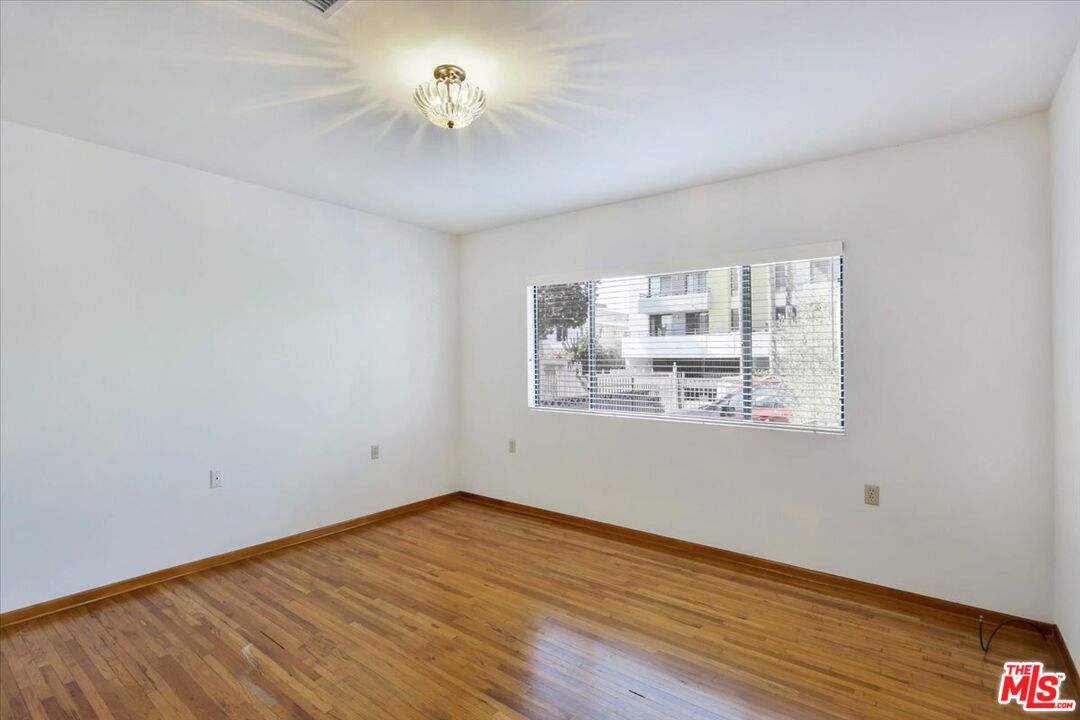 1234 N Mansfield Ave