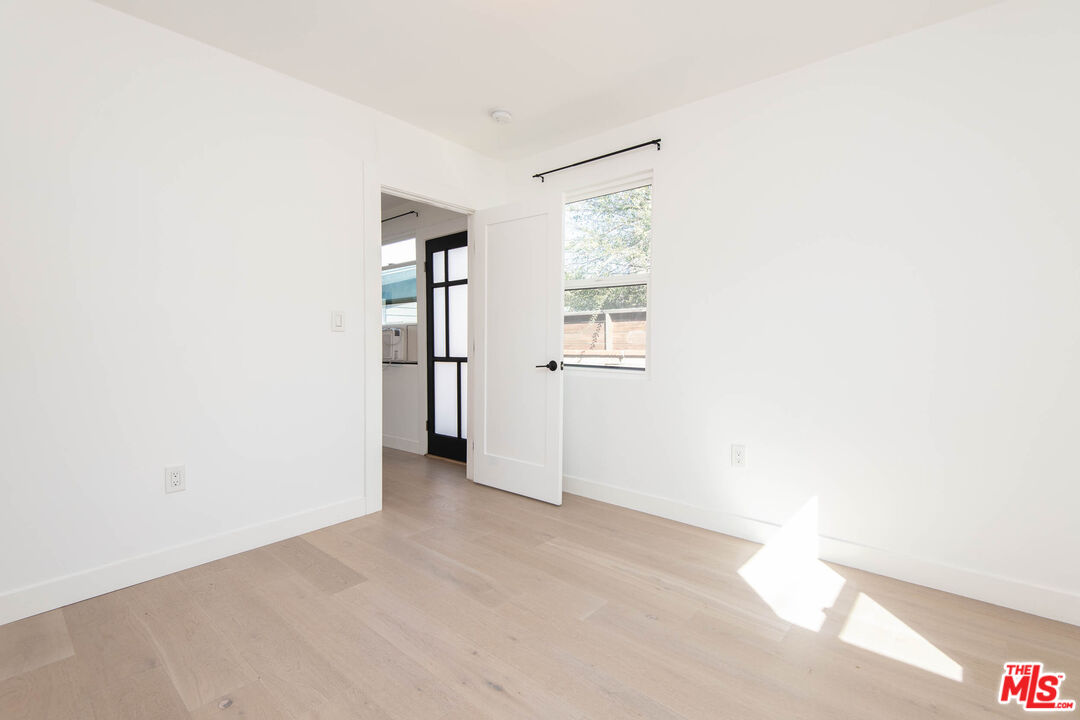 2260 Riverdale Ave