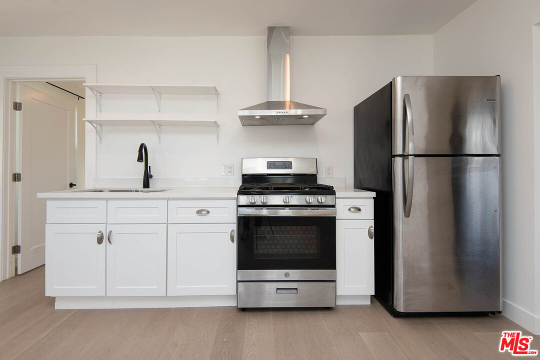 2260 Riverdale Ave
