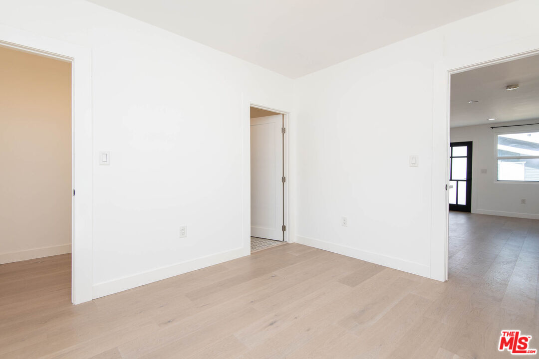 2260 Riverdale Ave